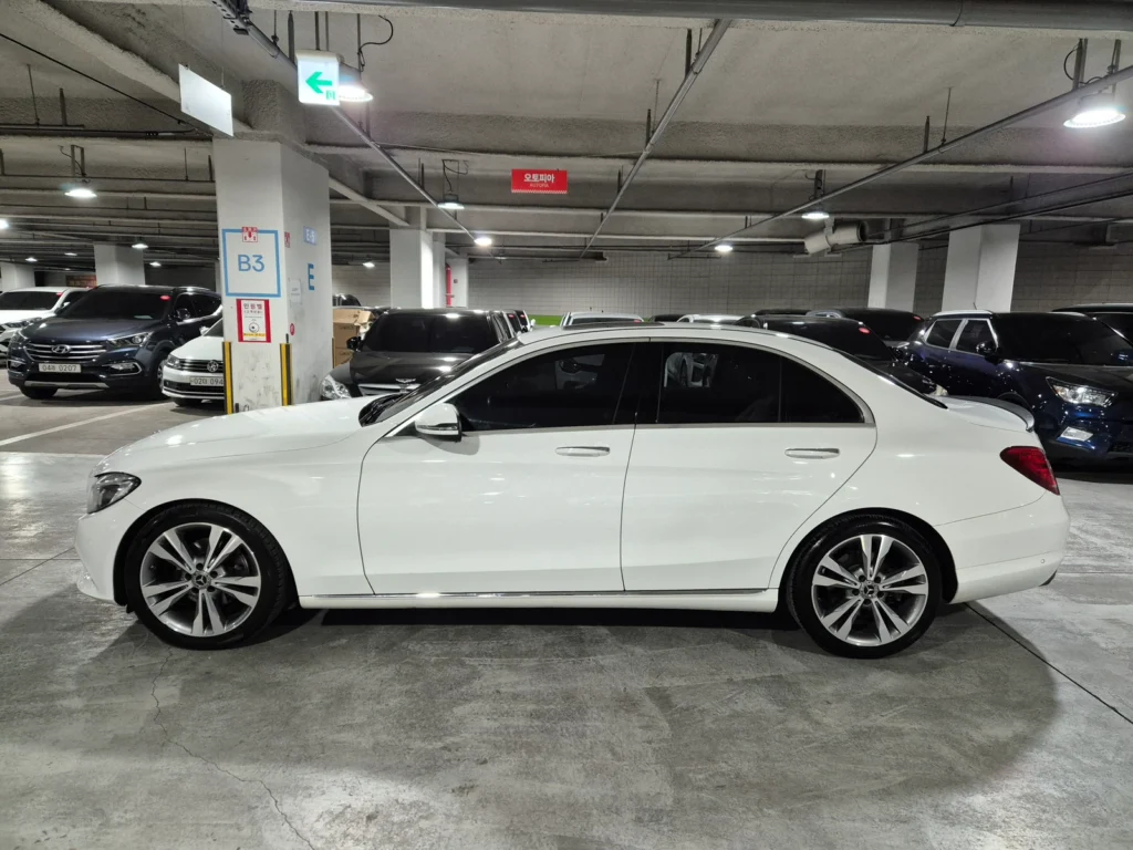 Benz C-Class W205 C220 d Avantgarde