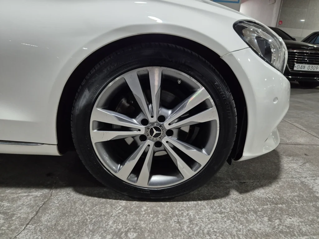 Benz C-Class W205 C220 d Avantgarde