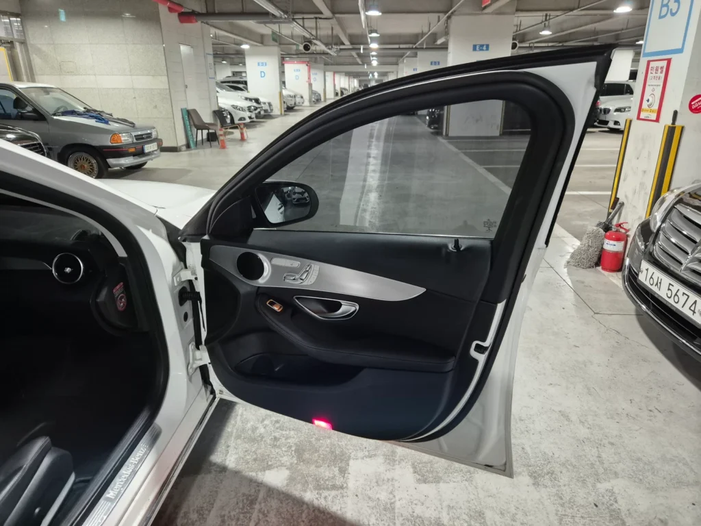 Benz C-Class W205 C220 d Avantgarde