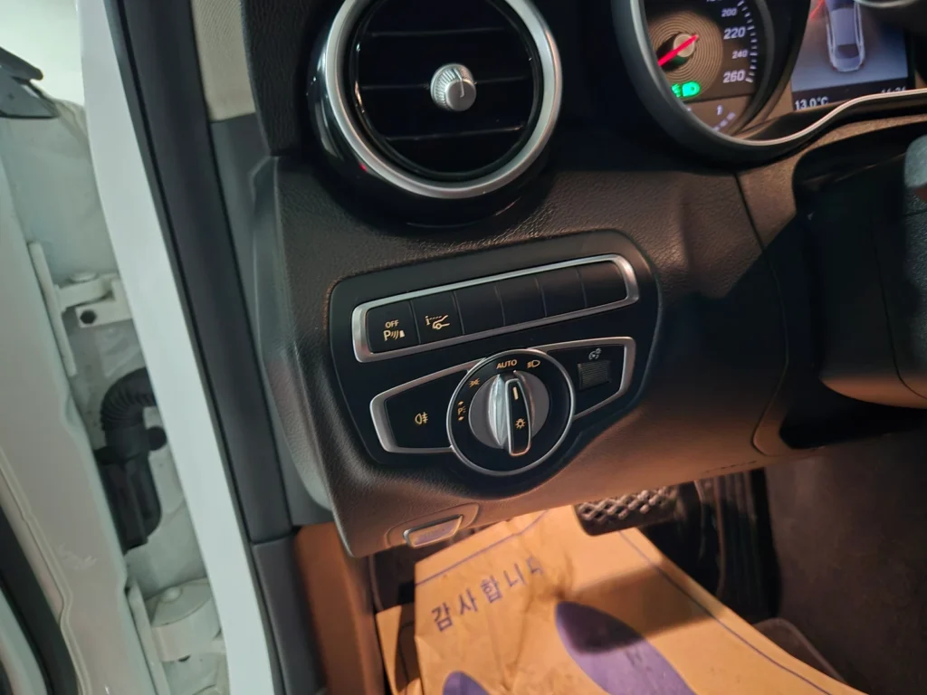 Benz C-Class W205 C220 d Avantgarde