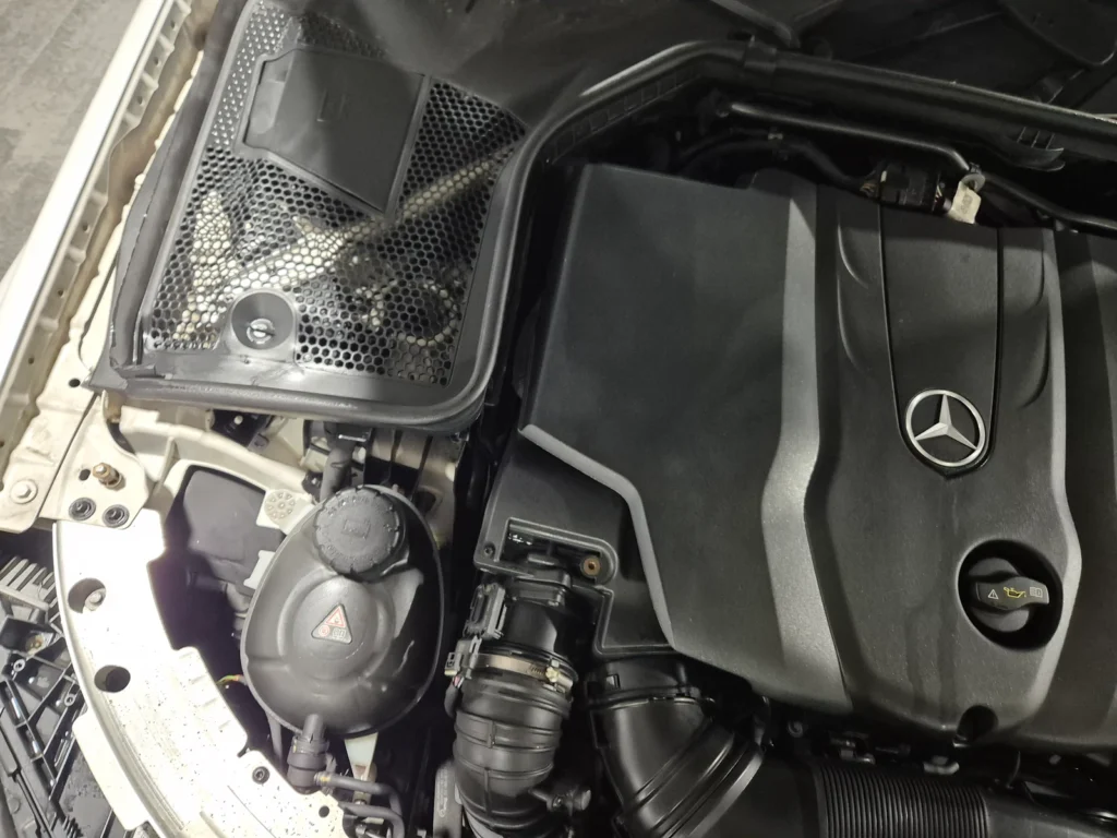 Benz C-Class W205 C220 d Avantgarde