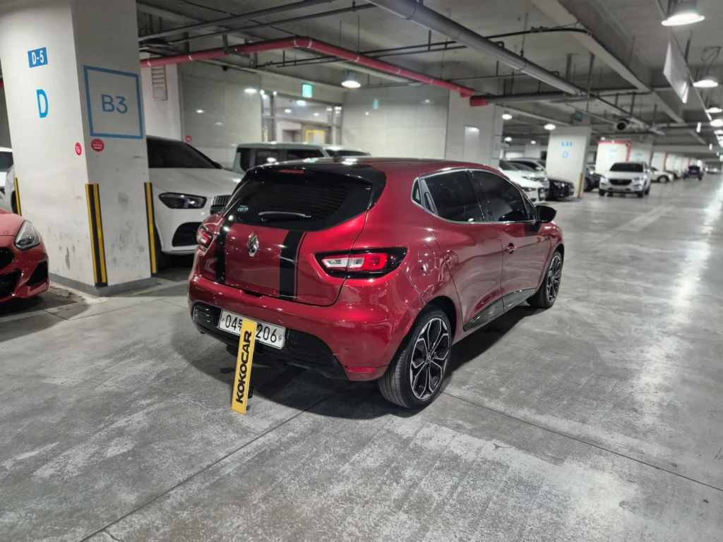 Renault-KoreaSamsung Clio Intens