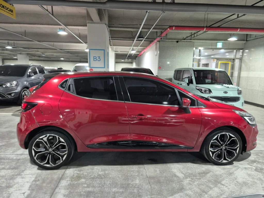 Renault-KoreaSamsung Clio Intens