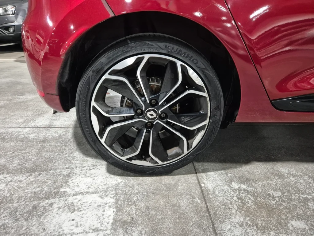 Renault-KoreaSamsung Clio Intens