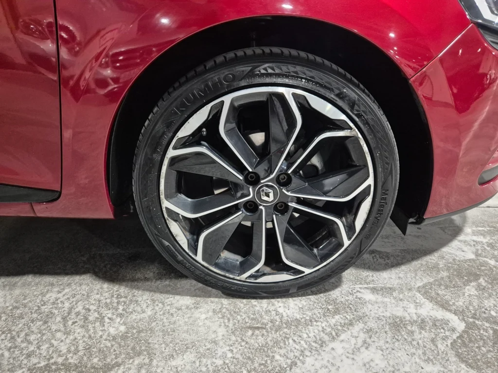 Renault-KoreaSamsung Clio Intens