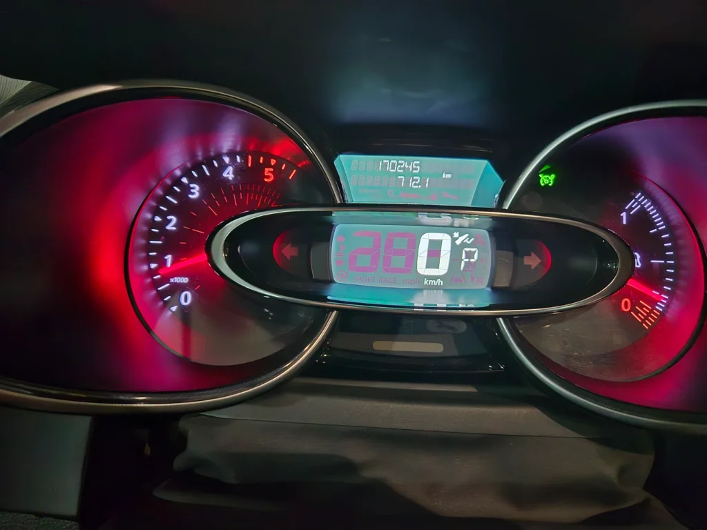 Renault-KoreaSamsung Clio Intens