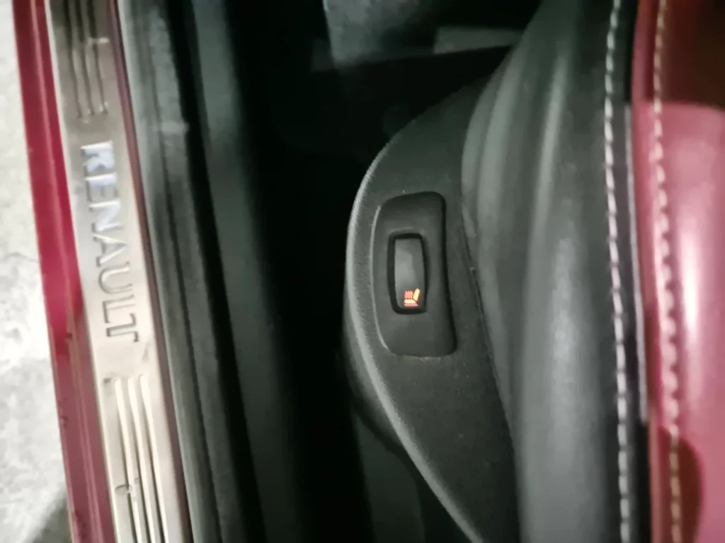 Renault-KoreaSamsung Clio Intens