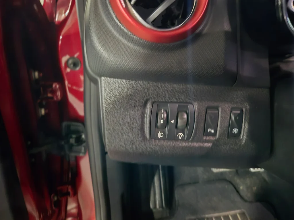 Renault-KoreaSamsung Clio Intens