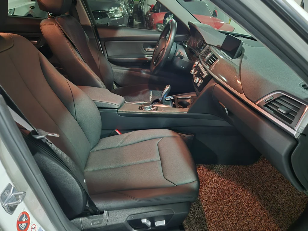 BMW 3 Series (F30) 320d