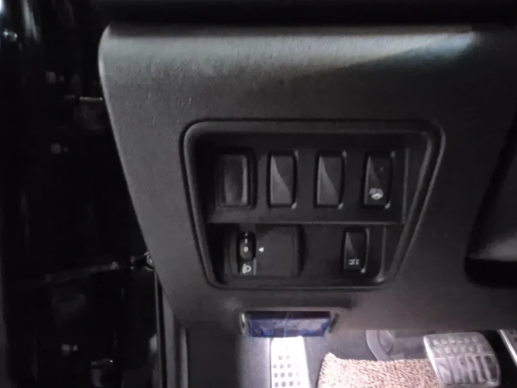 Renault-KoreaSamsung The New QM6 2.0 LPe RE Signature 2WD