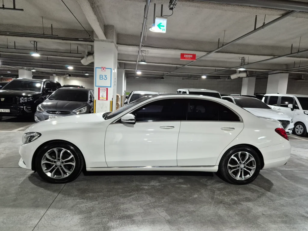 Benz C-Class W205 C220 d Avantgarde