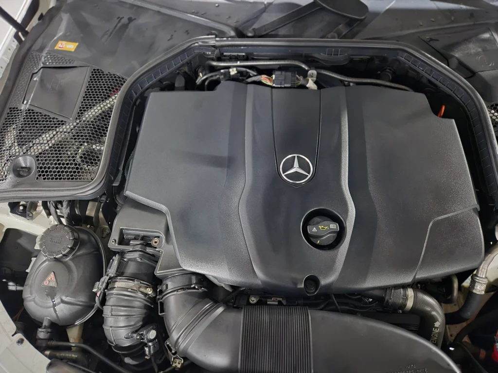 Benz C-Class W205 C220 d Avantgarde