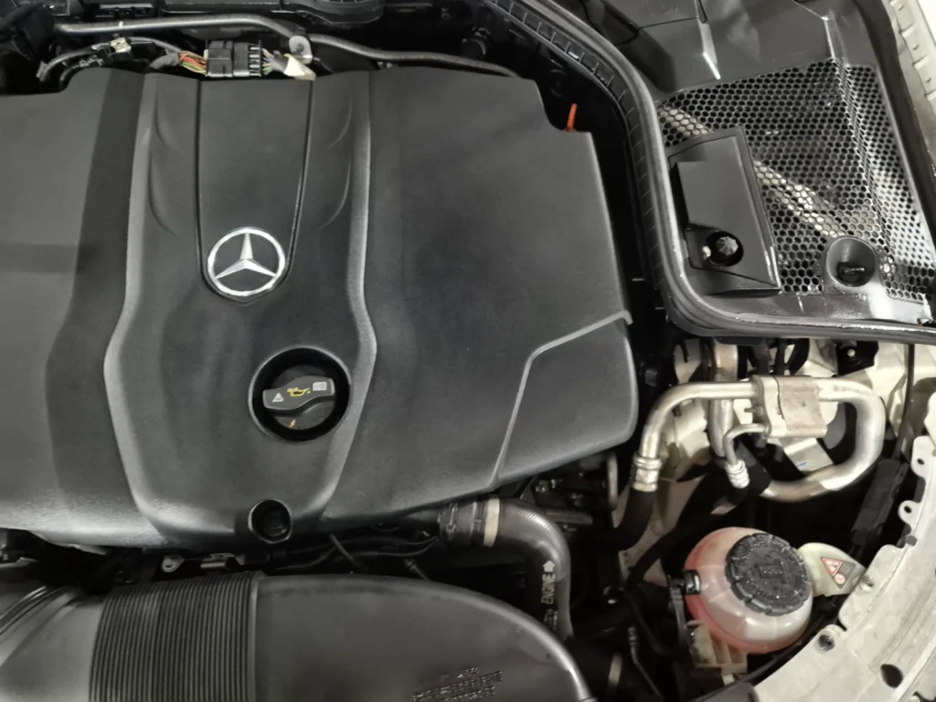 Benz C-Class W205 C220 d Avantgarde