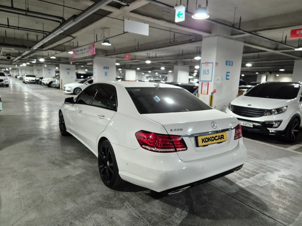 Benz E-Class W212 E220 BlueTEC Avantgarde Sport