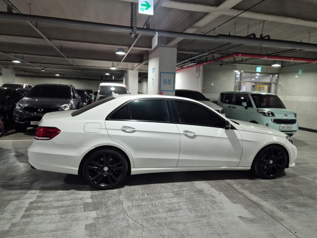 Benz E-Class W212 E220 BlueTEC Avantgarde Sport