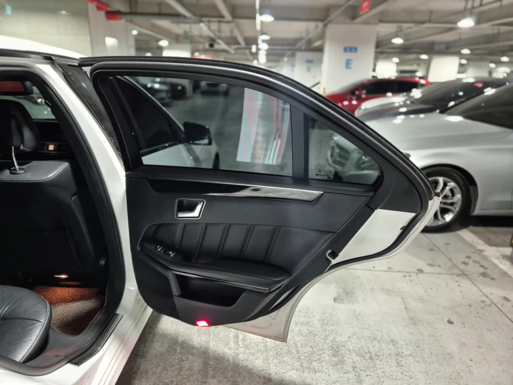 Benz E-Class W212 E220 BlueTEC Avantgarde Sport