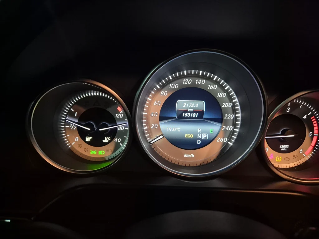 Benz E-Class W212 E220 BlueTEC Avantgarde Sport