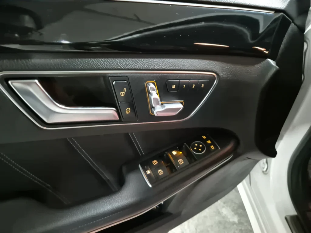 Benz E-Class W212 E220 BlueTEC Avantgarde Sport