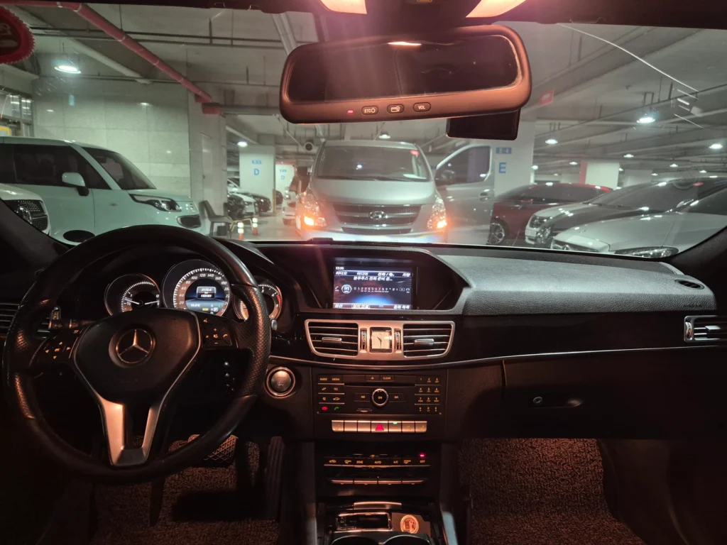 Benz E-Class W212 E220 BlueTEC Avantgarde Sport