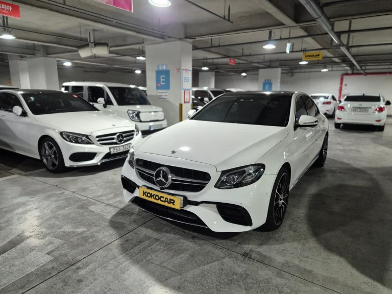 Benz E-Class W213 E300 4MATIC Avantgarde