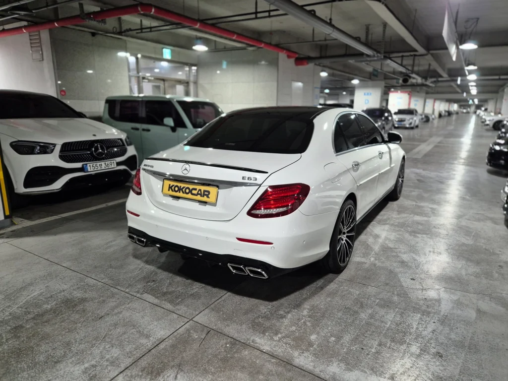 Benz E-Class W213 E300 4MATIC Avantgarde