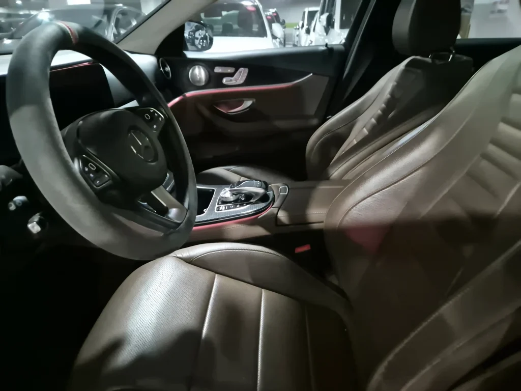 Benz E-Class W213 E300 4MATIC Avantgarde
