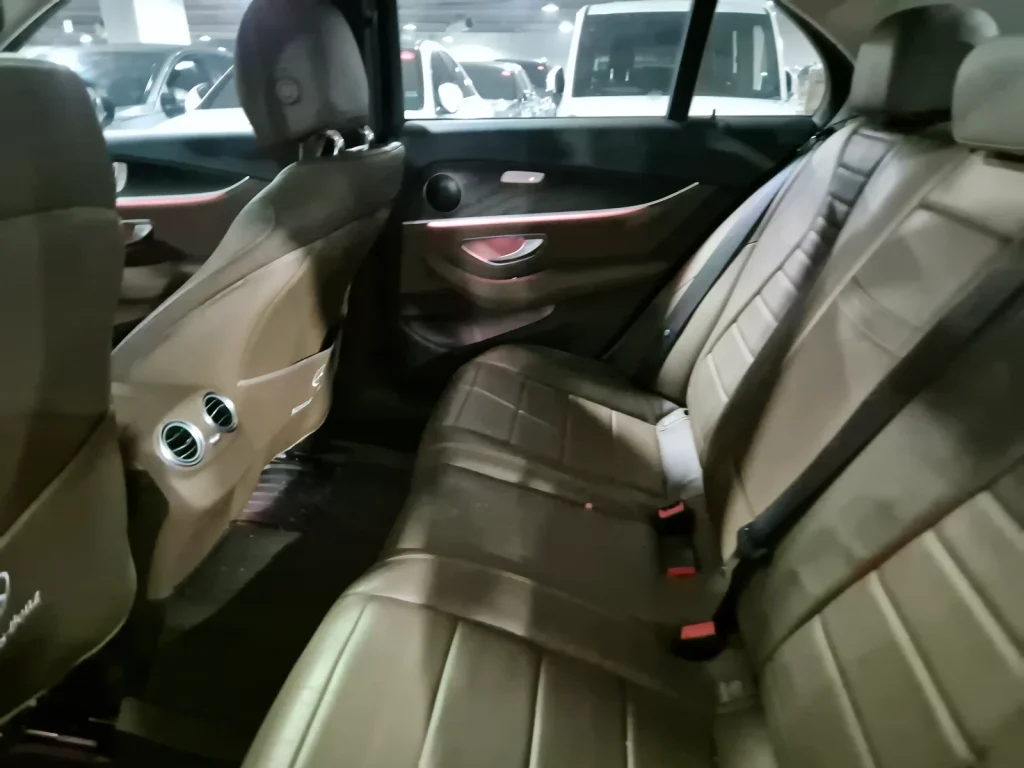 Benz E-Class W213 E300 4MATIC Avantgarde