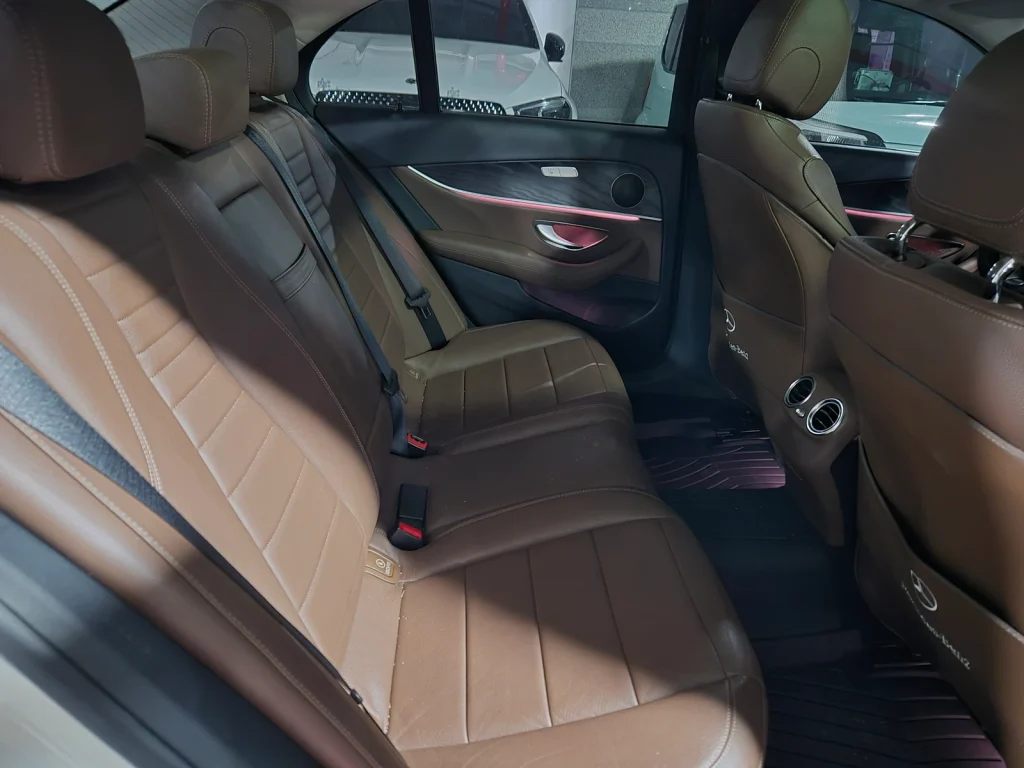 Benz E-Class W213 E300 4MATIC Avantgarde