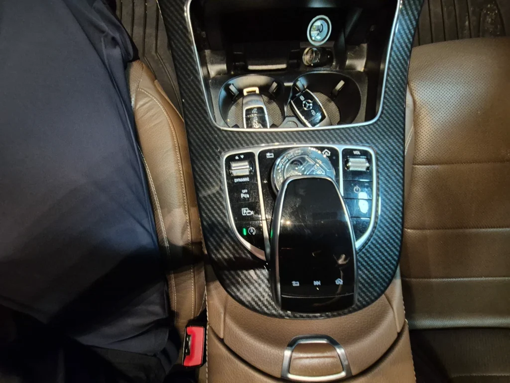 Benz E-Class W213 E300 4MATIC Avantgarde
