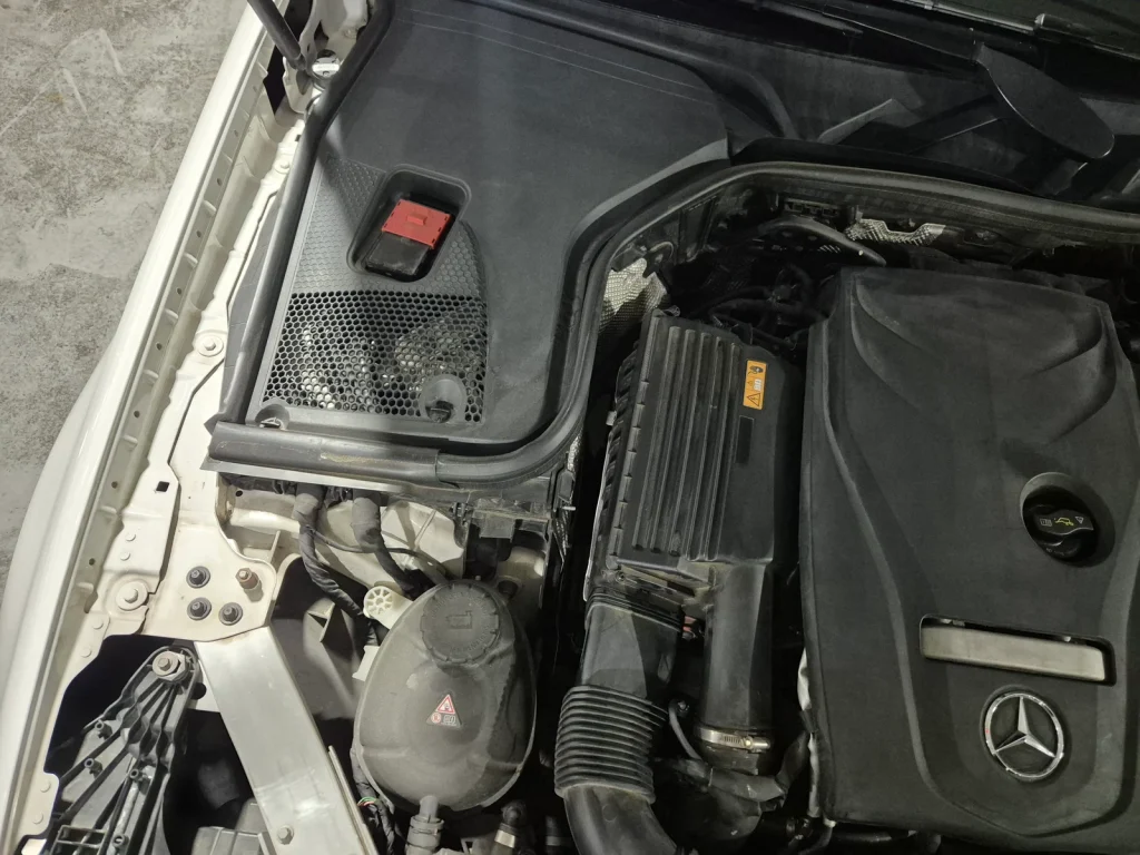 Benz E-Class W213 E300 4MATIC Avantgarde