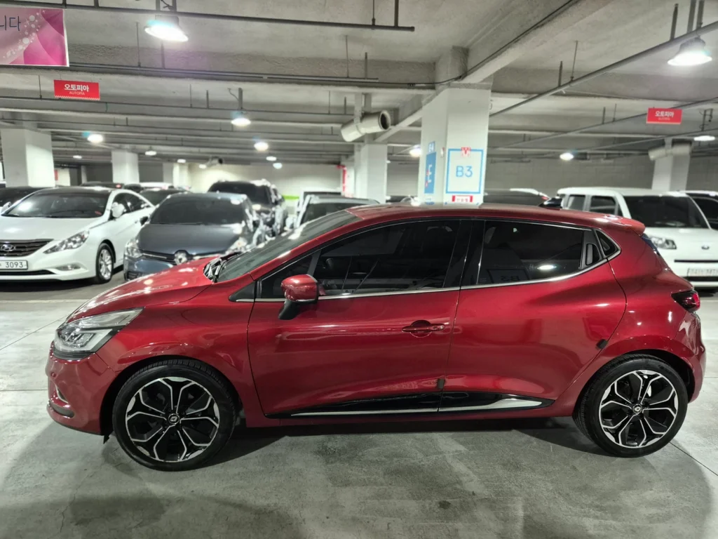 Renault-KoreaSamsung Clio Intens
