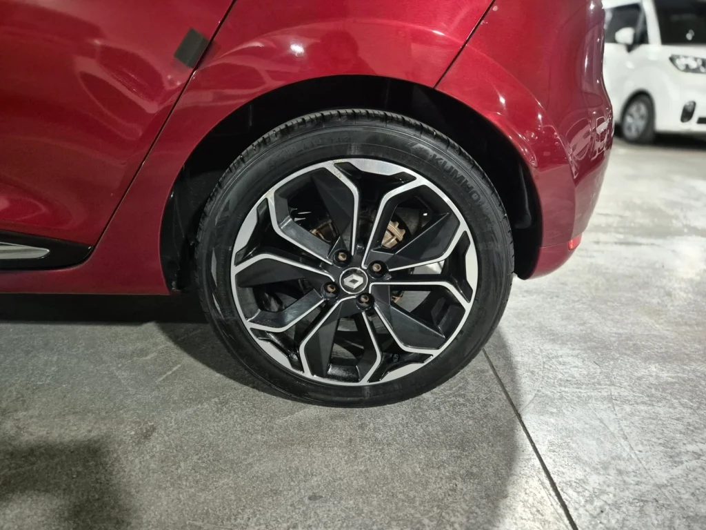 Renault-KoreaSamsung Clio Intens