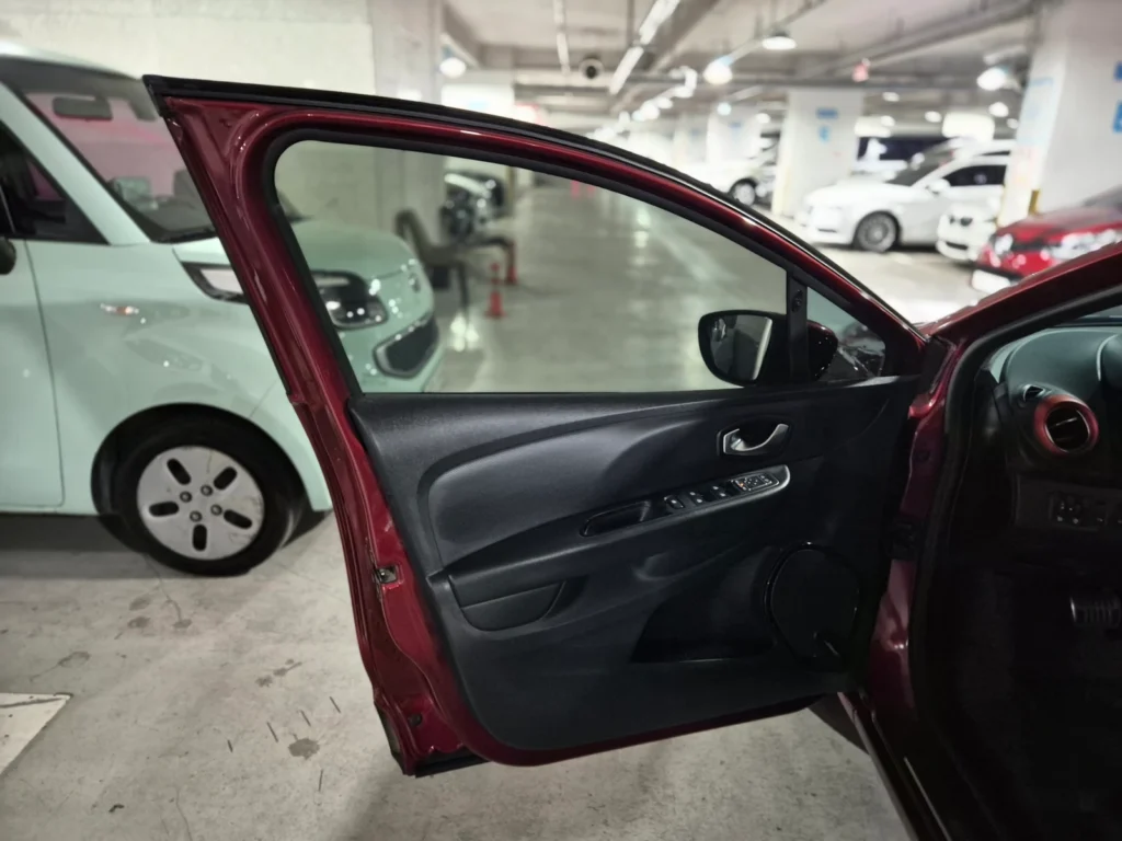 Renault-KoreaSamsung Clio Intens