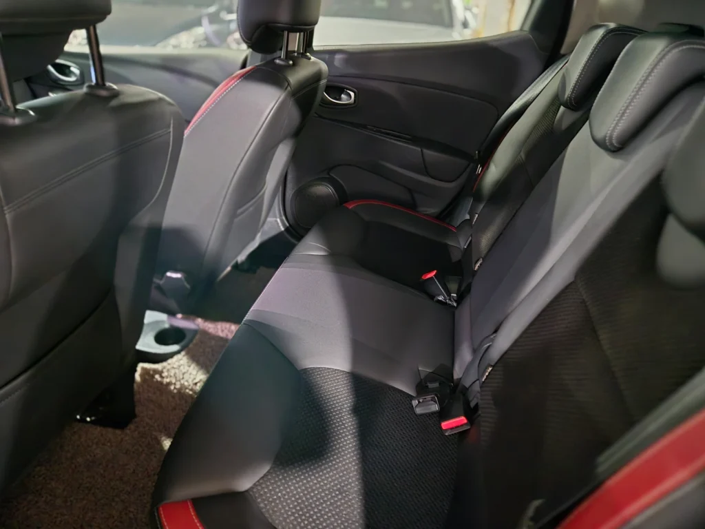 Renault-KoreaSamsung Clio Intens
