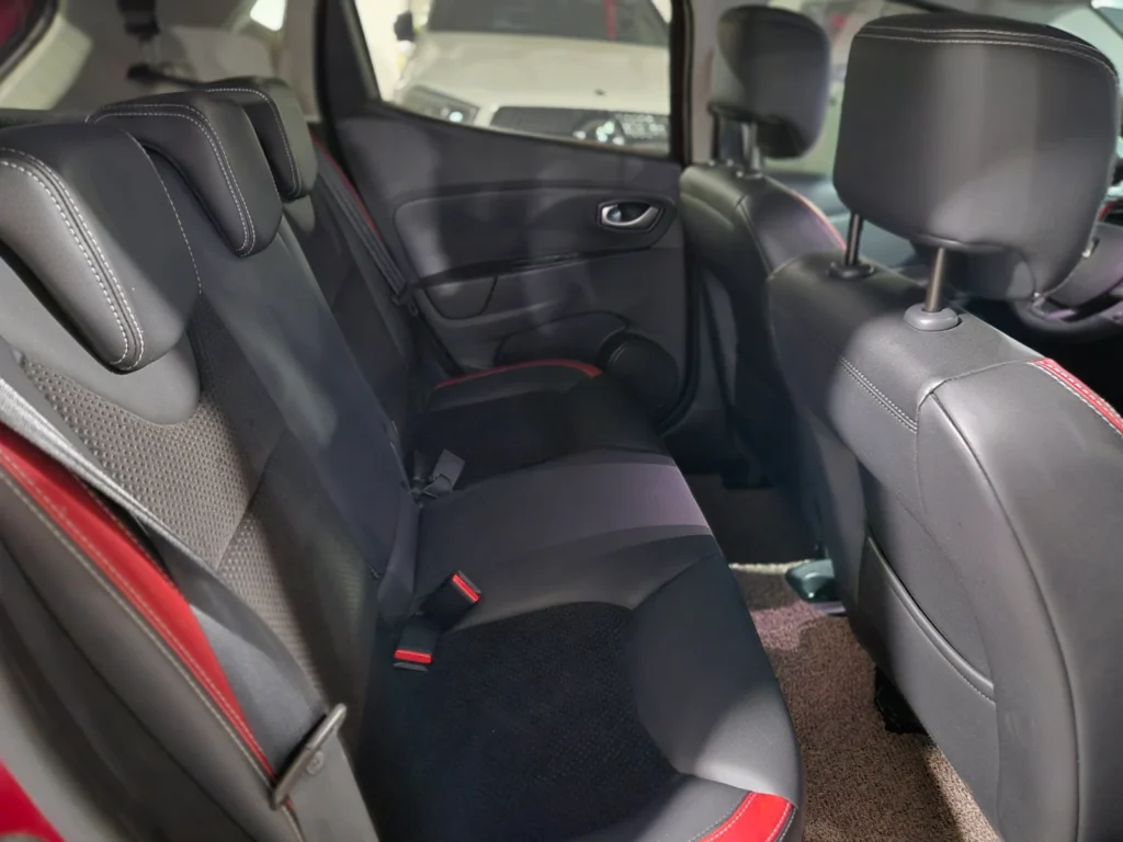 Renault-KoreaSamsung Clio Intens
