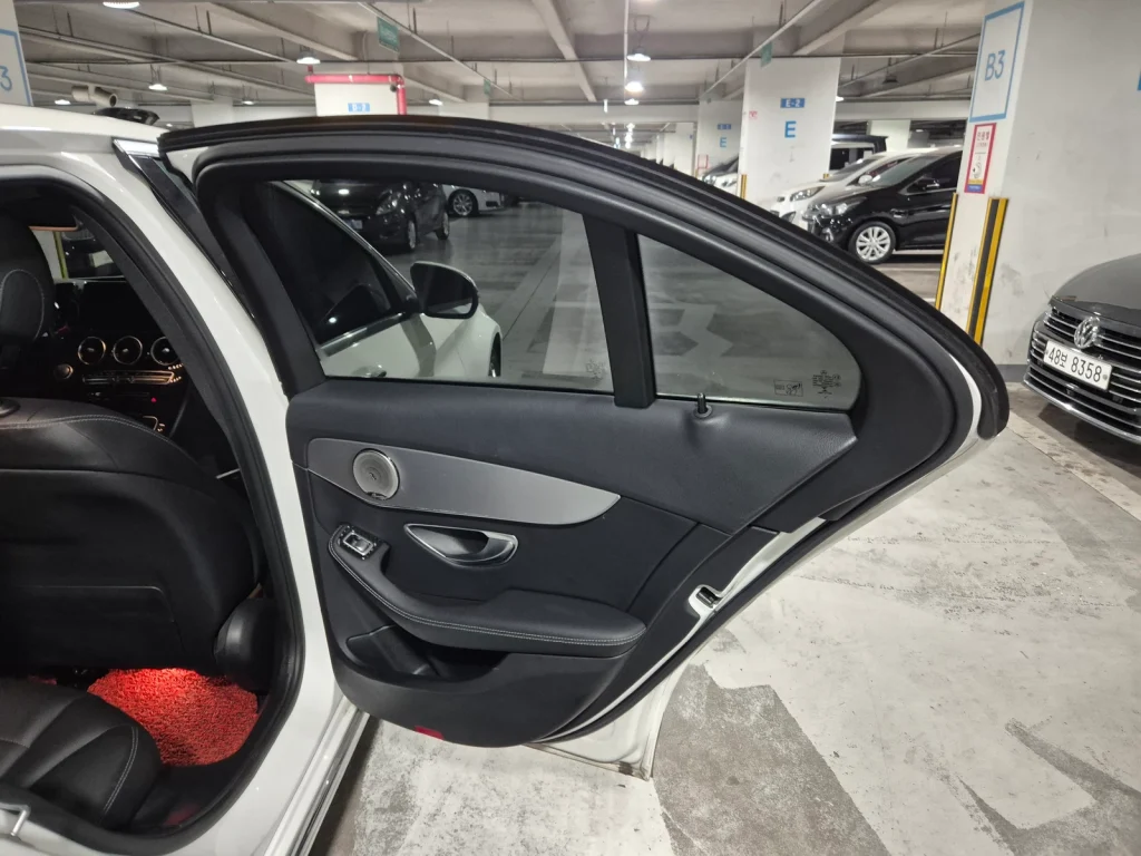 Benz C-Class W205 C220 d Avantgarde
