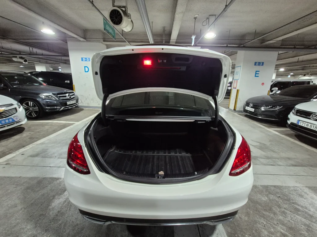 Benz C-Class W205 C220 d Avantgarde