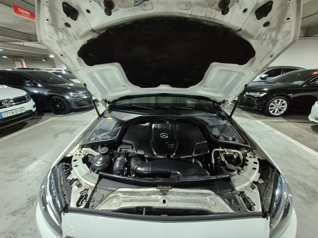 Benz C-Class W205 C220 d Avantgarde