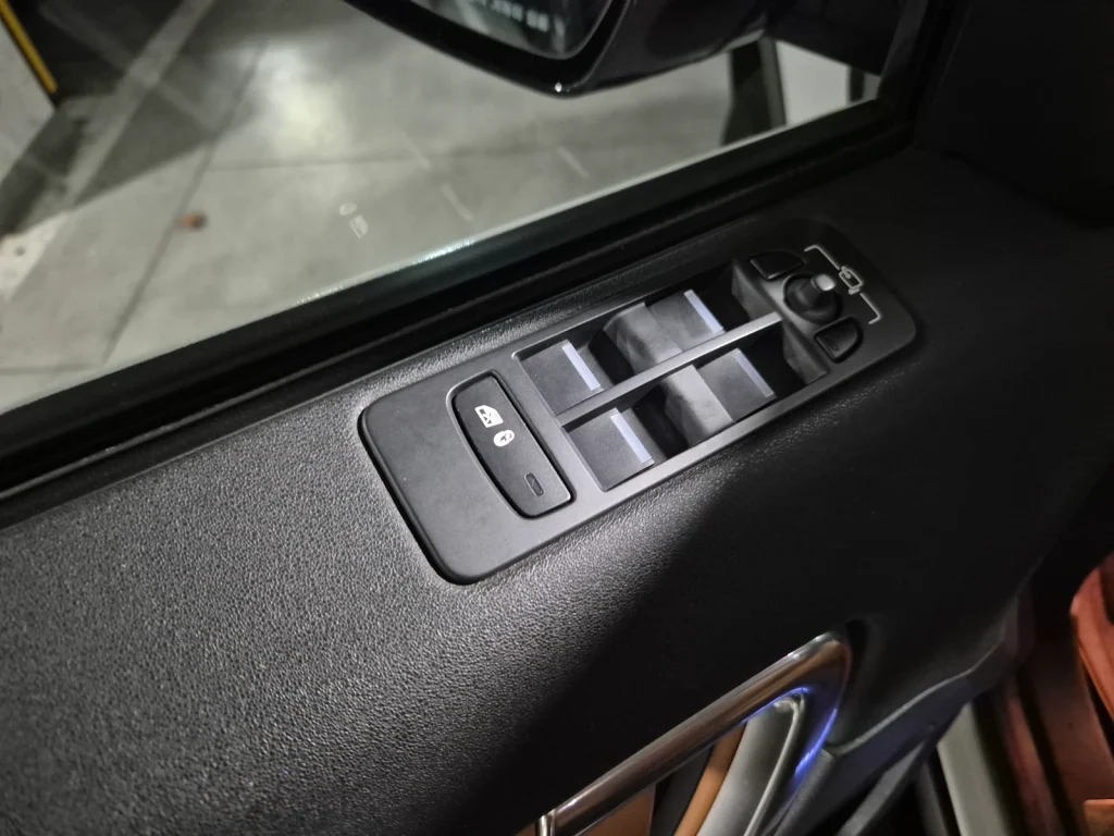 Land Rover Discovery Sport 2.0 TD4 HSE Luxury