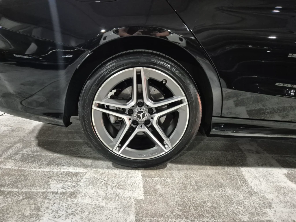 Benz C-Class W205 C220 d 4MATIC AMG Line