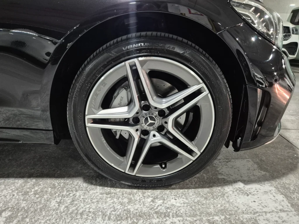 Benz C-Class W205 C220 d 4MATIC AMG Line