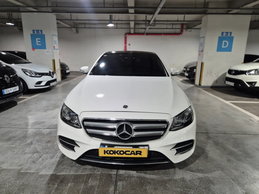Benz E-Class W213 E220d Avantgarde