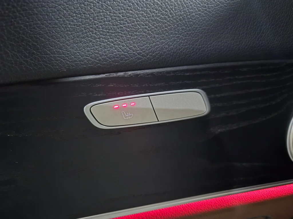 Benz E-Class W213 E220d Avantgarde