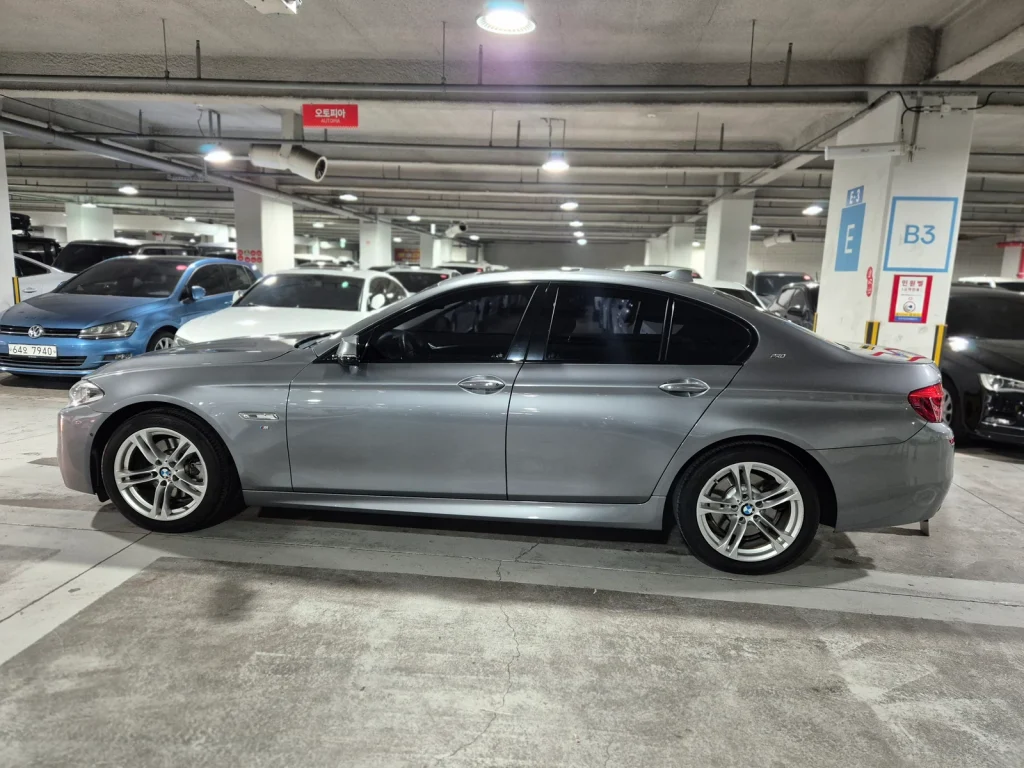 BMW 5 Series (F10) 528i Luxury Plus