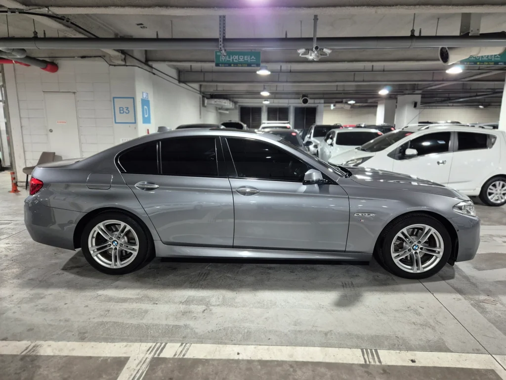 BMW 5 Series (F10) 528i Luxury Plus