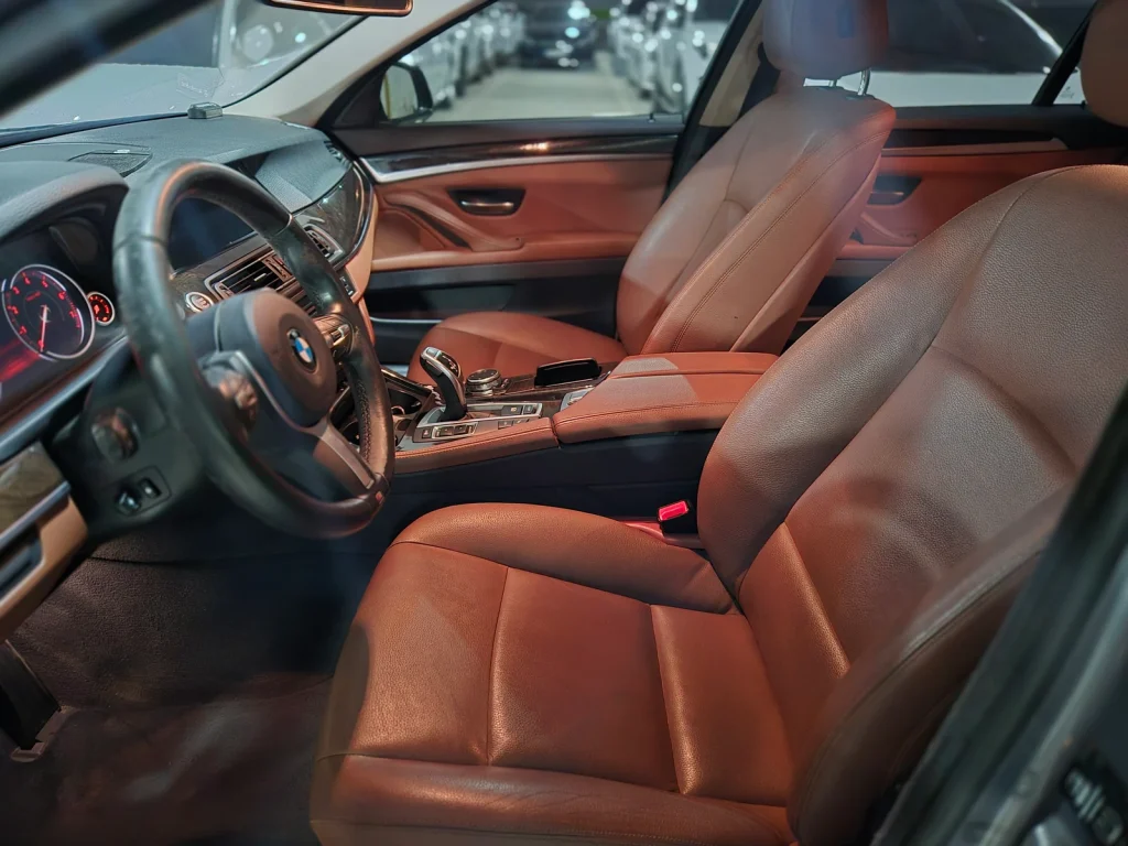 BMW 5 Series (F10) 528i Luxury Plus