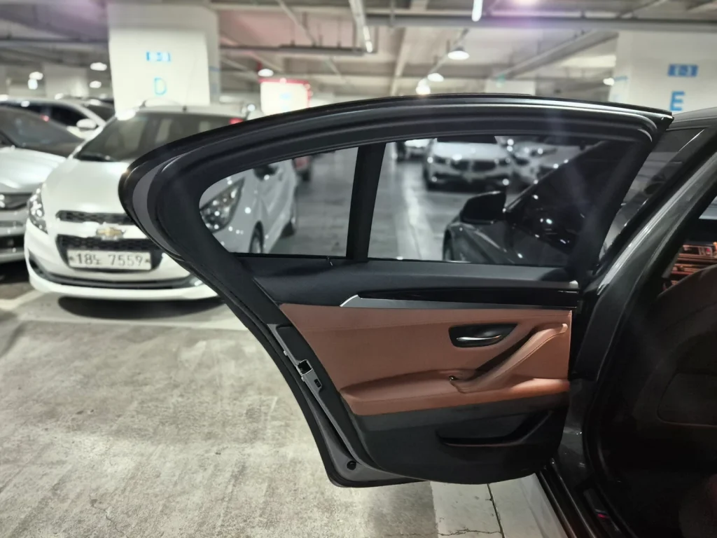 BMW 5 Series (F10) 528i Luxury Plus