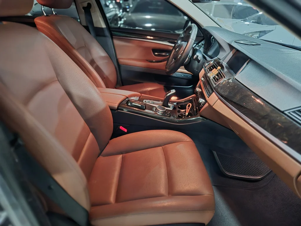 BMW 5 Series (F10) 528i Luxury Plus