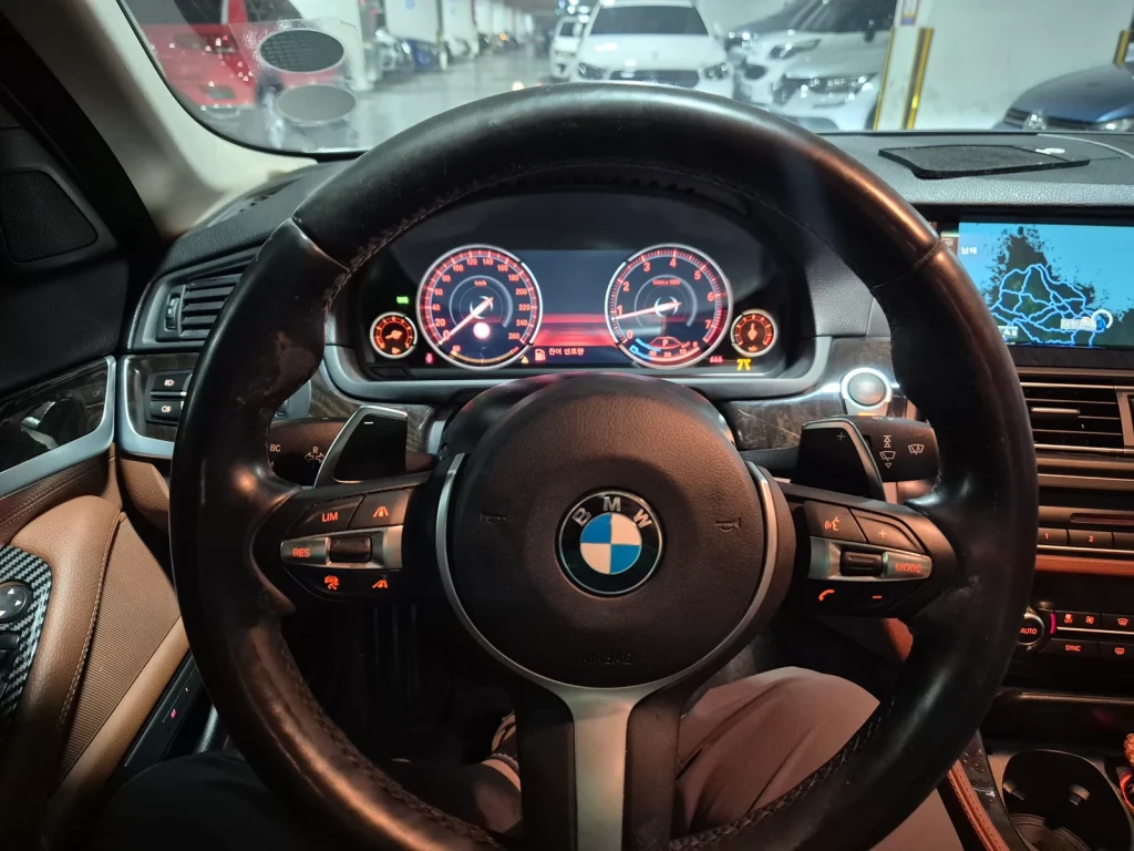 BMW 5 Series (F10) 528i Luxury Plus