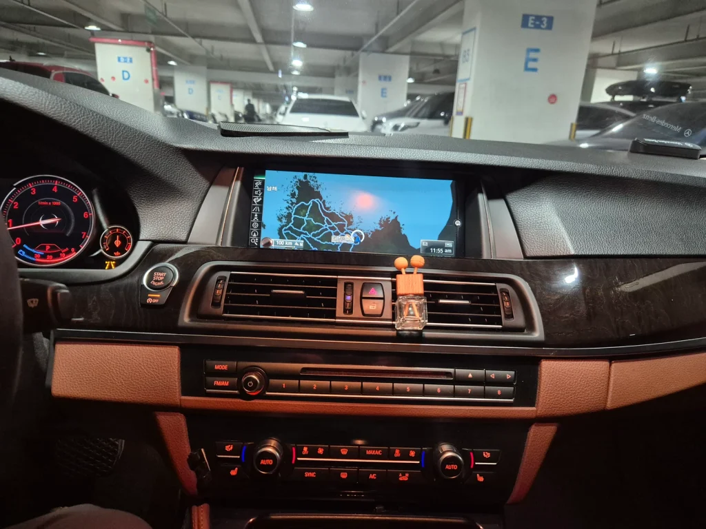 BMW 5 Series (F10) 528i Luxury Plus